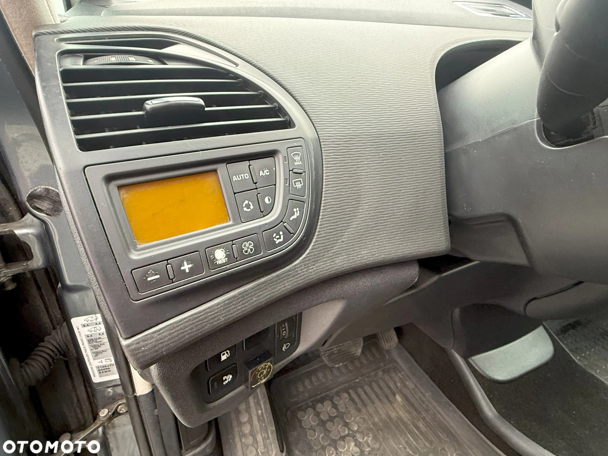 Citroën C4 Grand Picasso 2.0i Exclusive MCP - 15