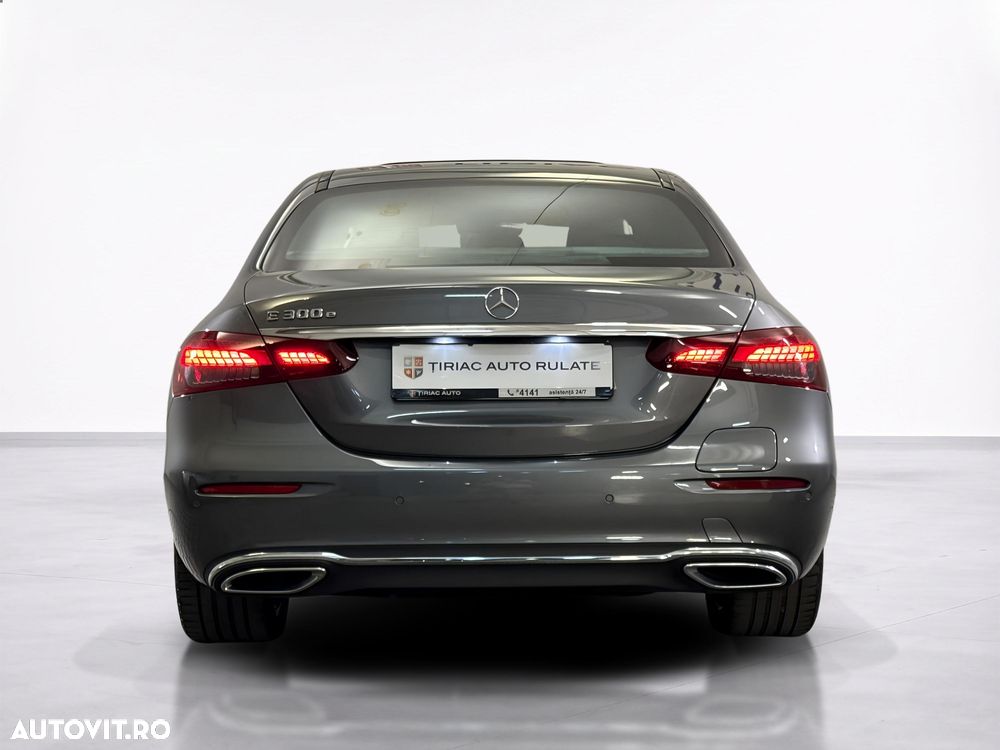 Mercedes-Benz E - 5