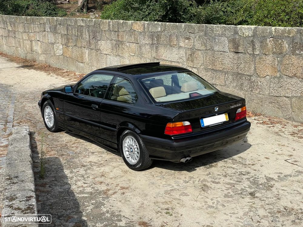 BMW 323 - 19