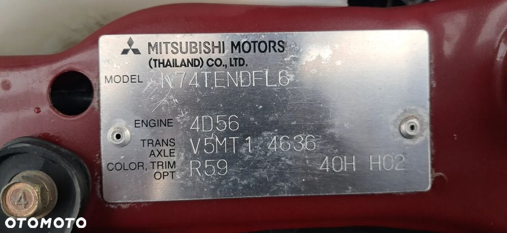 Mitsubishi L200 4x4 2.5 TDI - 32