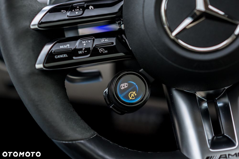 Mercedes-Benz Klasa E AMG 63 S 4Matic+ 9G-TRONIC - 18