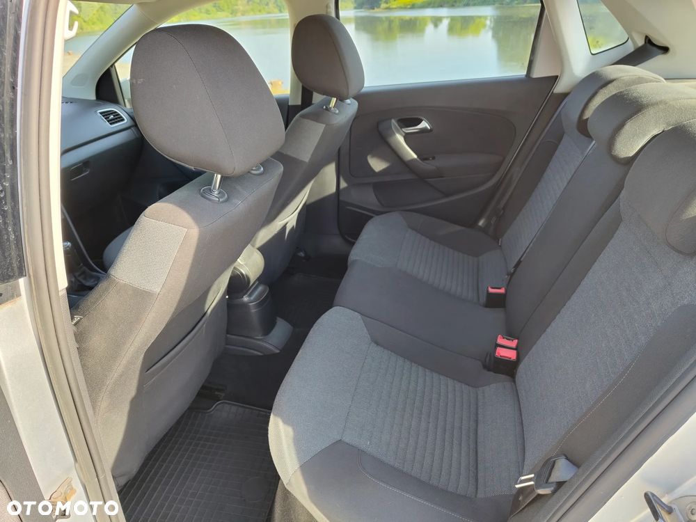 Volkswagen Polo 1.4 16V Trendline - 23