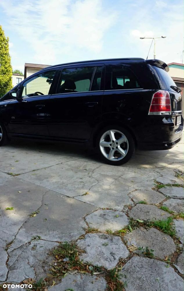 Opel Zafira - 9