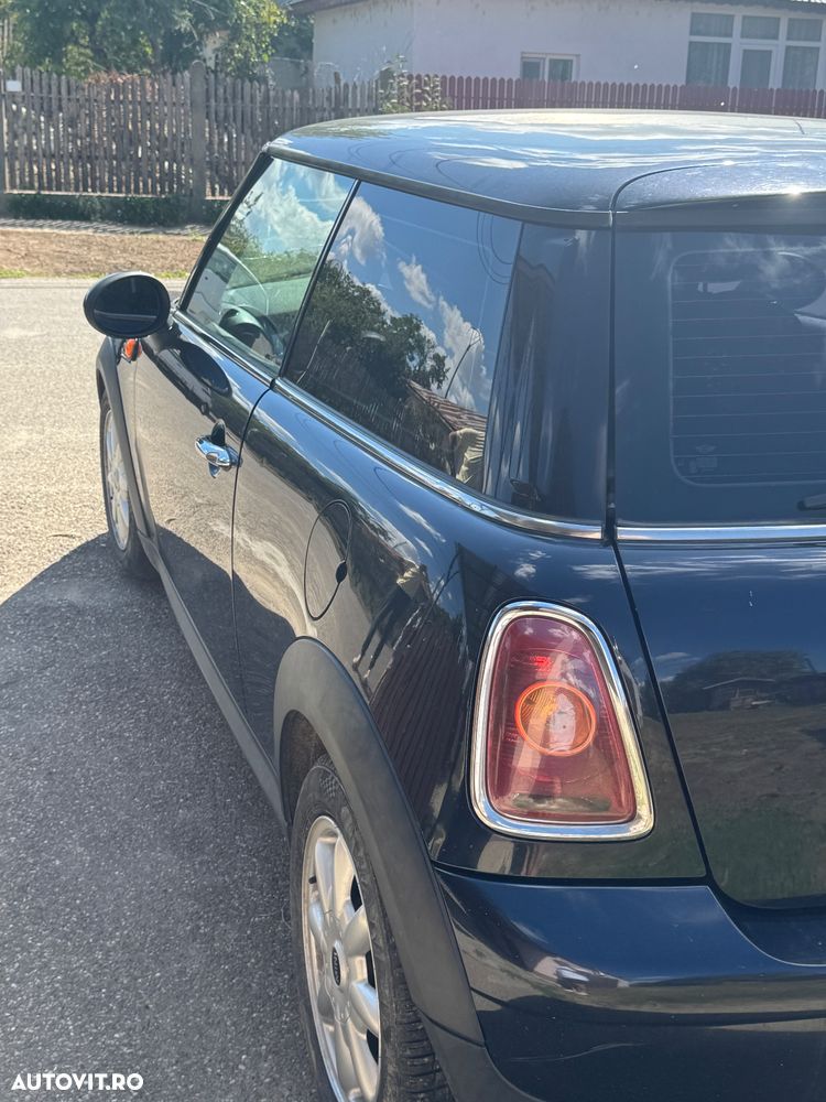 Mini Cooper Cabrio - 2