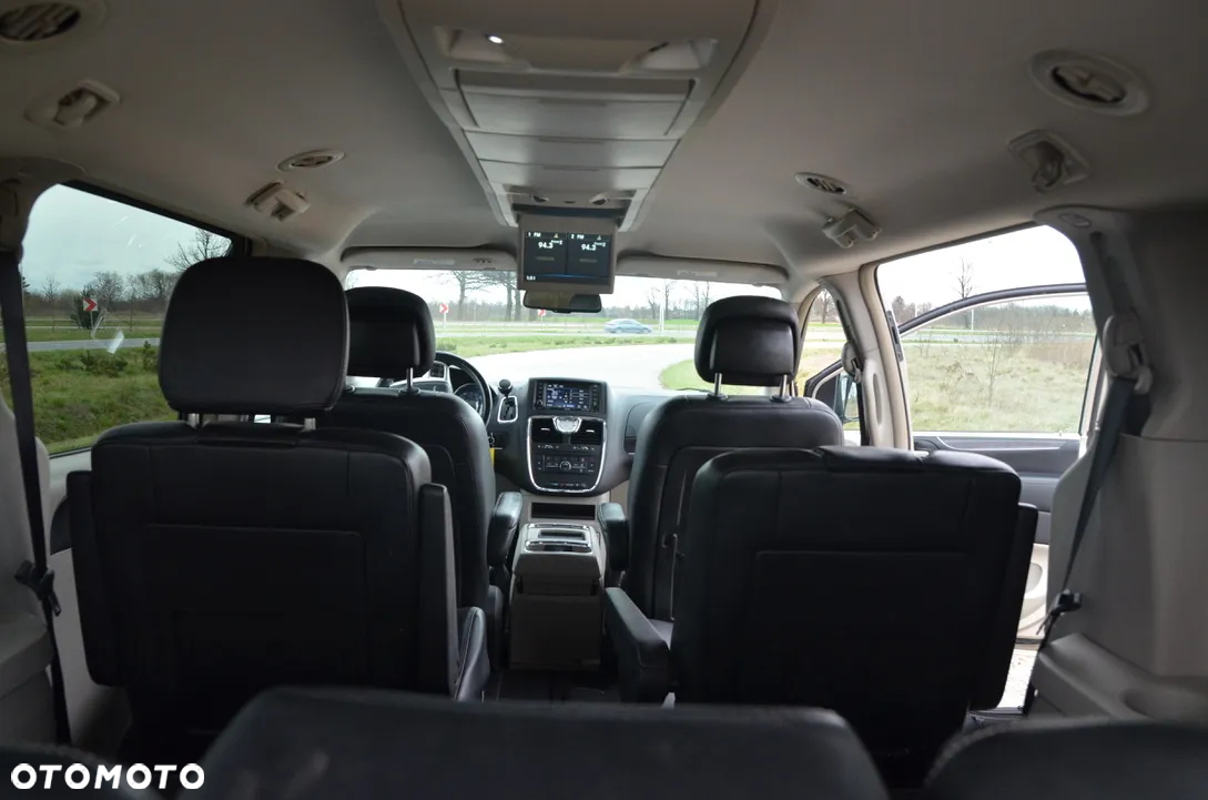 Chrysler Town & Country 3.6 Touring - 15
