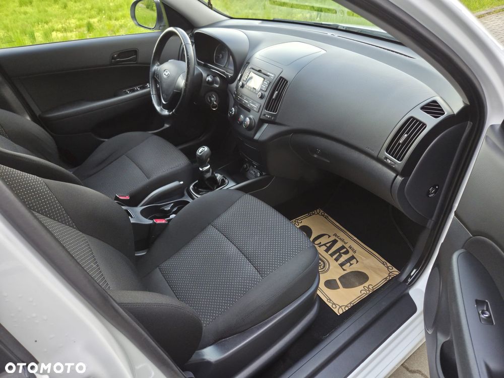 Hyundai i30 1.4 FIFA WM Edition - 11