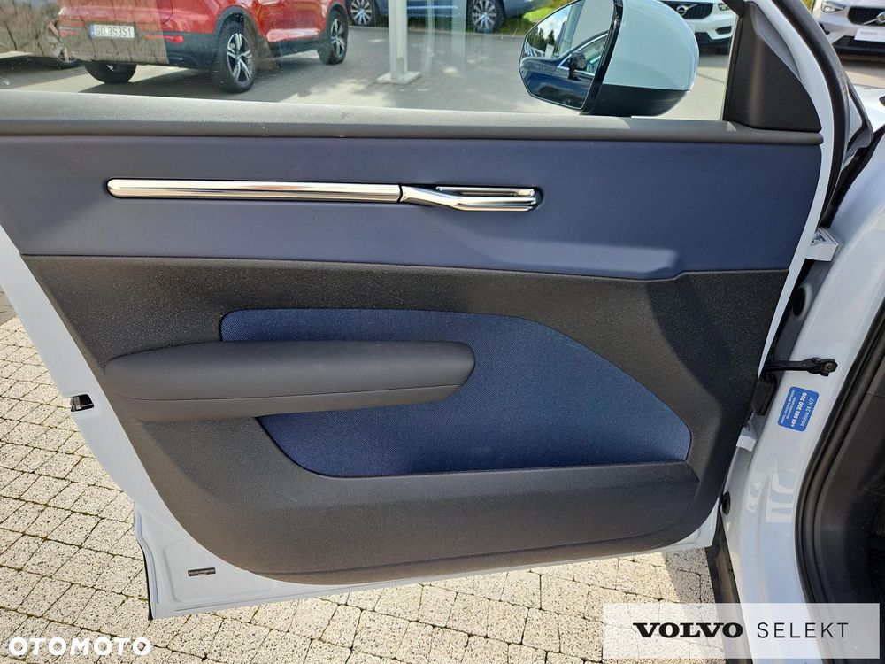 Volvo EX30 69kWh Single Motor Long Range Core - 26