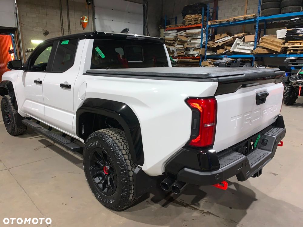 Toyota Tacoma - 34