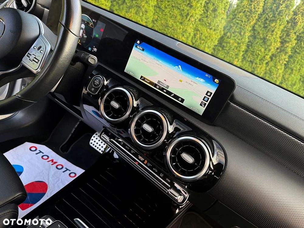 Mercedes-Benz CLA 180 d 8G-DCT AMG Line - 20