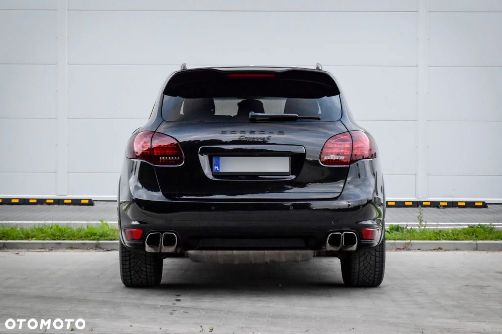 Porsche Cayenne S - 4