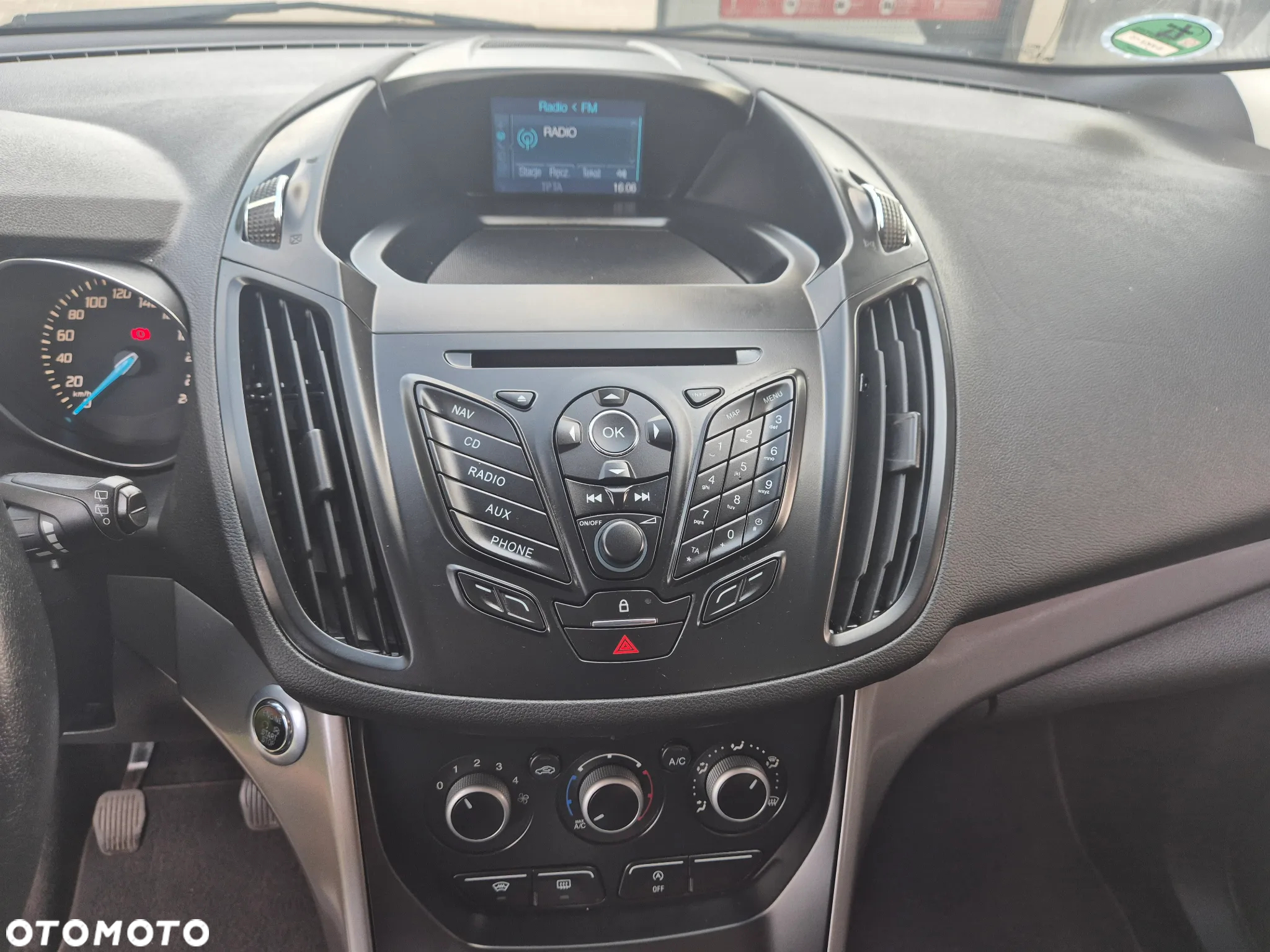 Ford Kuga - 36