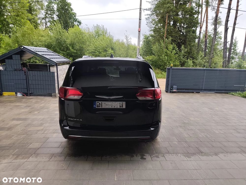 Chrysler Pacifica - 9