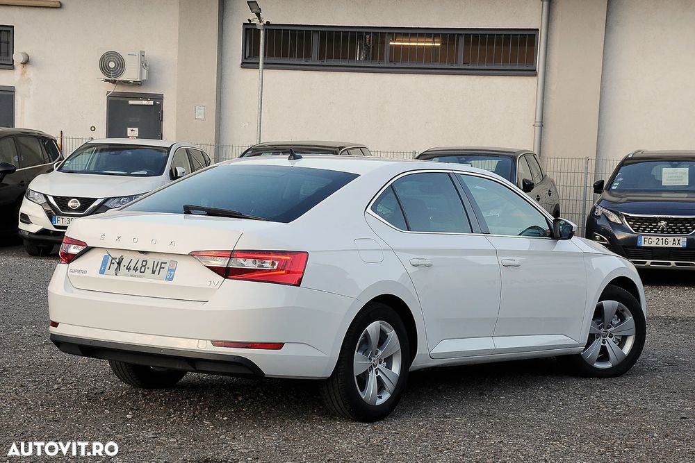 Skoda Superb 1.4 TSI DSG Ambition - 3