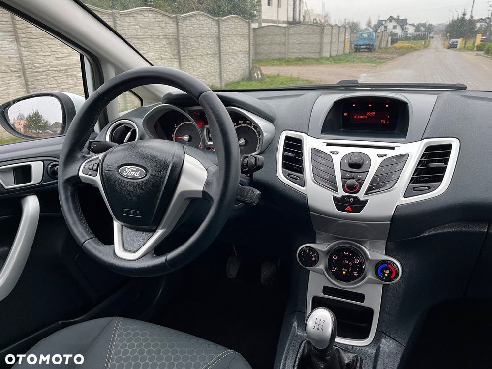 Ford Fiesta 1.25 Titanium - 22