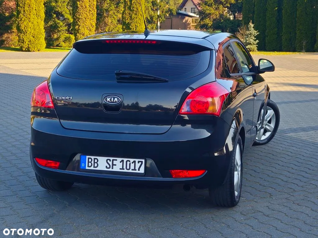 Kia ProCeed - 19