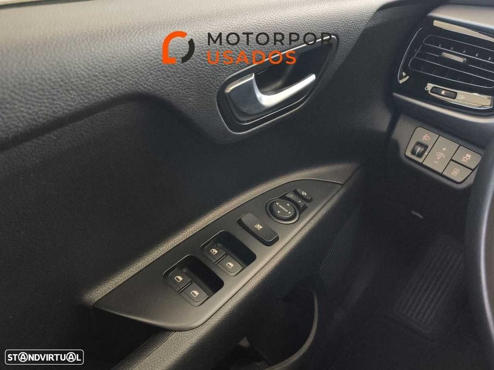 Kia Rio 1.2 CVVT LX - 21