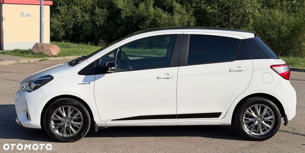 Toyota Yaris Hybrid 100 Premium - 15