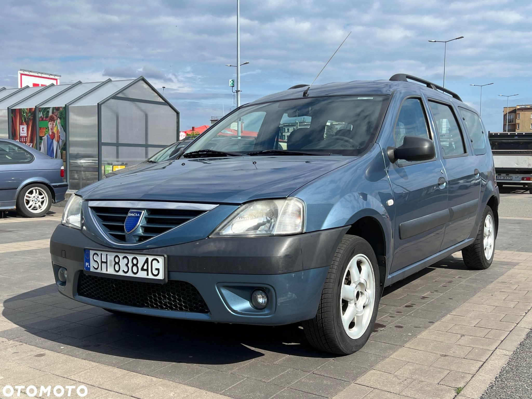 Dacia Logan MCV 1.6 16V Laureate - 1