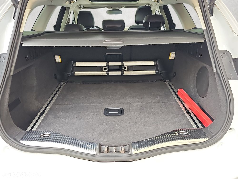 Ford Mondeo - 32