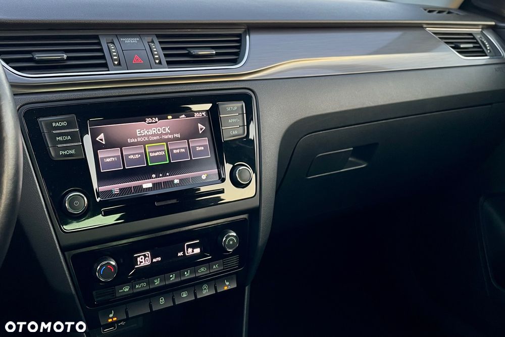 Skoda RAPID Spb 1.0 TSI Style - 19