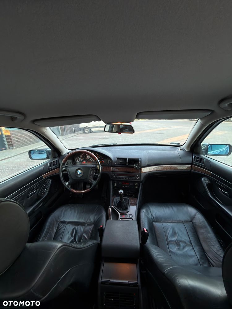 BMW Seria 5 520d - 22