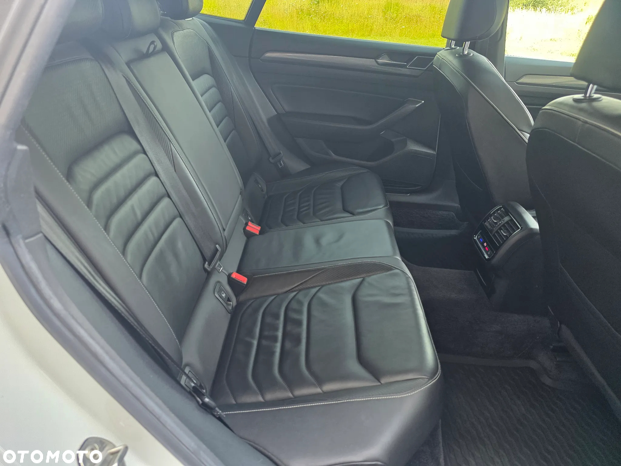 Volkswagen Arteon 2.0 TSI R-Line DSG - 19