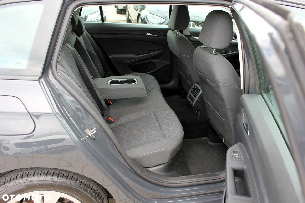 Volkswagen Golf - 12