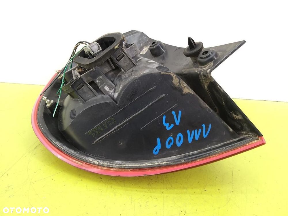 Lampa prawa tylna tył Mitsubishi Colt Z30 2004-2012 MR957366 ORYGINAŁ - 6