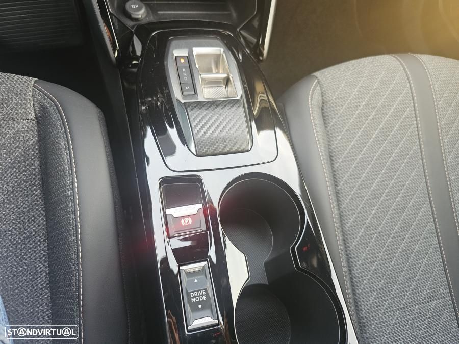 Peugeot 2008 1.2 Hybrid Allure e-DCS6 - 39