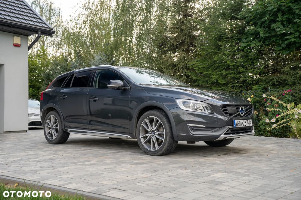 Volvo V60 Cross Country - 4