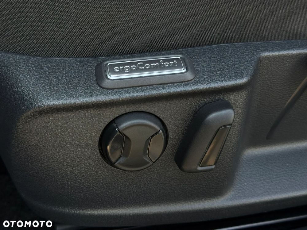 Volkswagen Passat Variant 2.0 TDI EVO Business DSG - 30