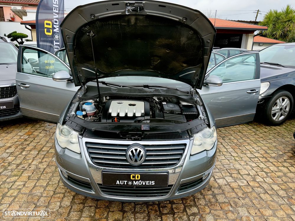 VW Passat 2.0 TDI Highline - 29
