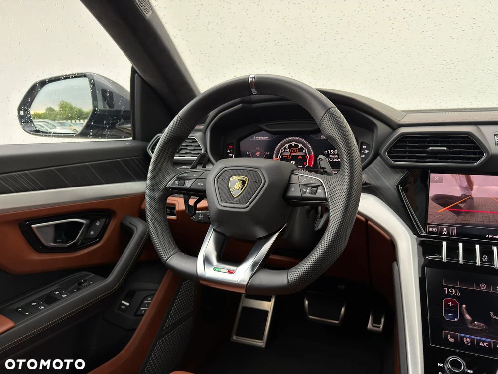 Lamborghini Urus - 14