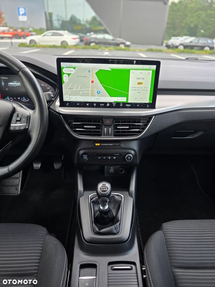 Ford Focus 1.0 EcoBoost Titanium Design - 32