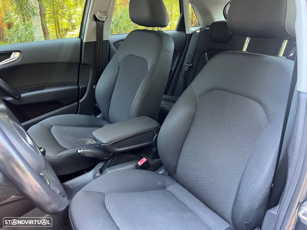 Audi A1 Sportback 1.6 TDI Ambition - 9