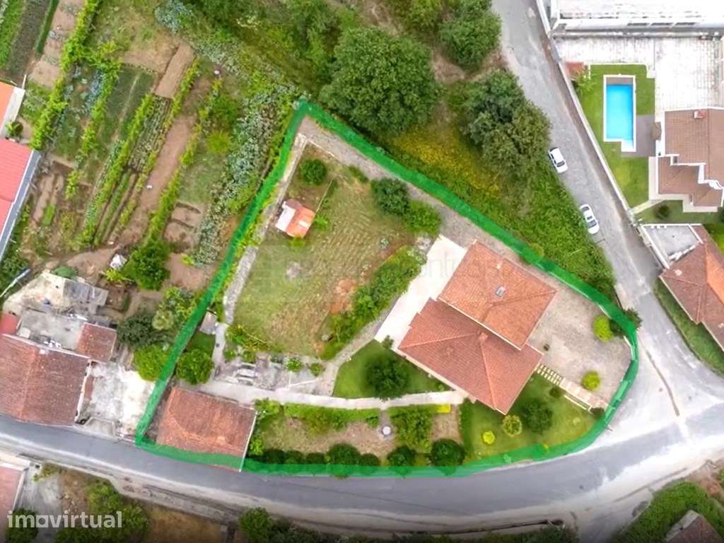 Moradia individual T4 mais anexo com 81 m2 em pedra - Grande imagem: 3/27