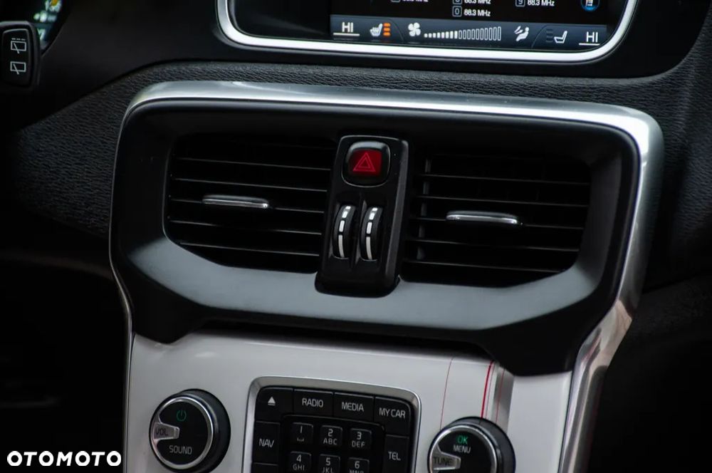 Volvo V40 D4 Drive-E Summum - 19