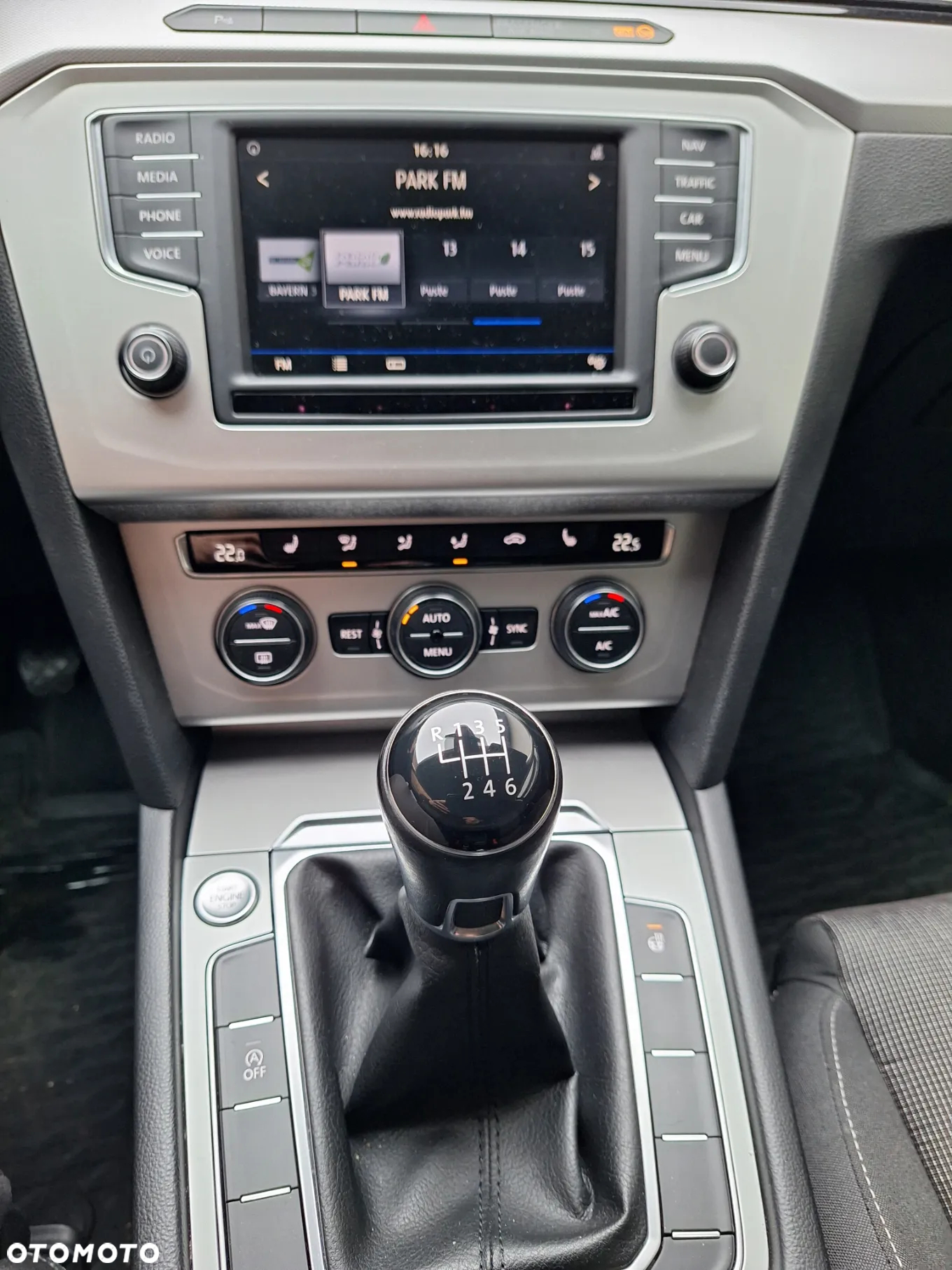 Volkswagen Passat 2.0 TDI BMT Comfortline - 24