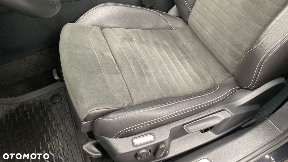 Volkswagen Passat - 17