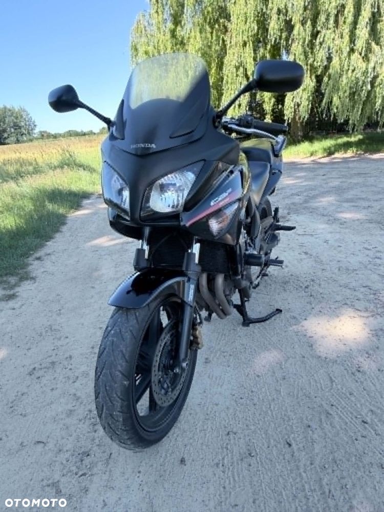 Honda CBF - 2