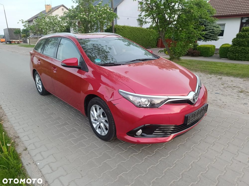 Toyota Auris 1.2 Turbo Multidrive S Design Edition - 1