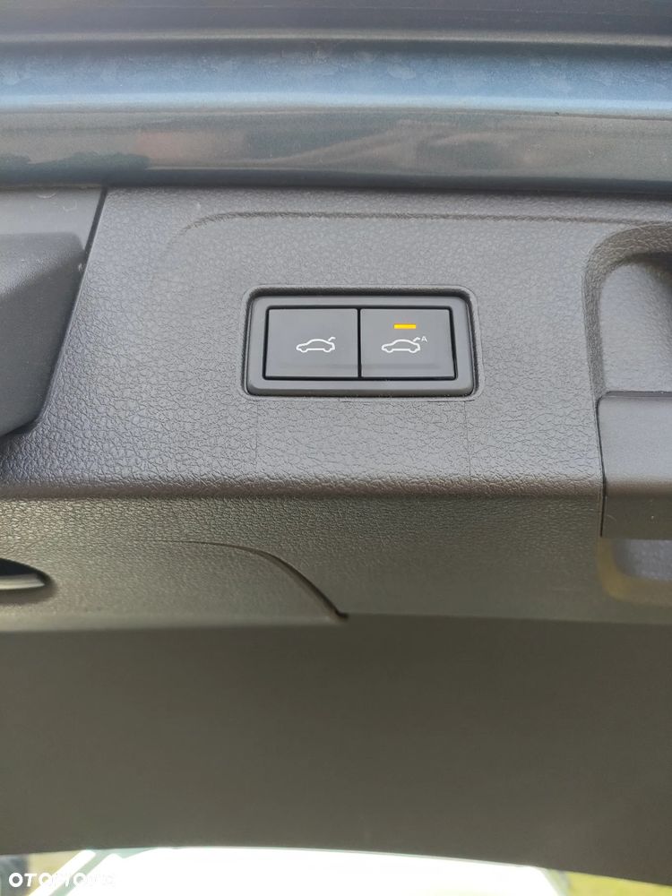 Volkswagen Passat - 20