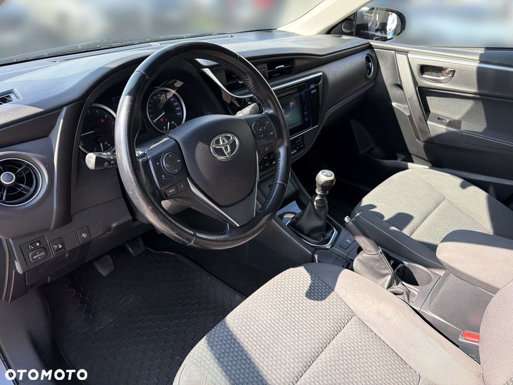 Toyota Corolla 1.6 Active - 11