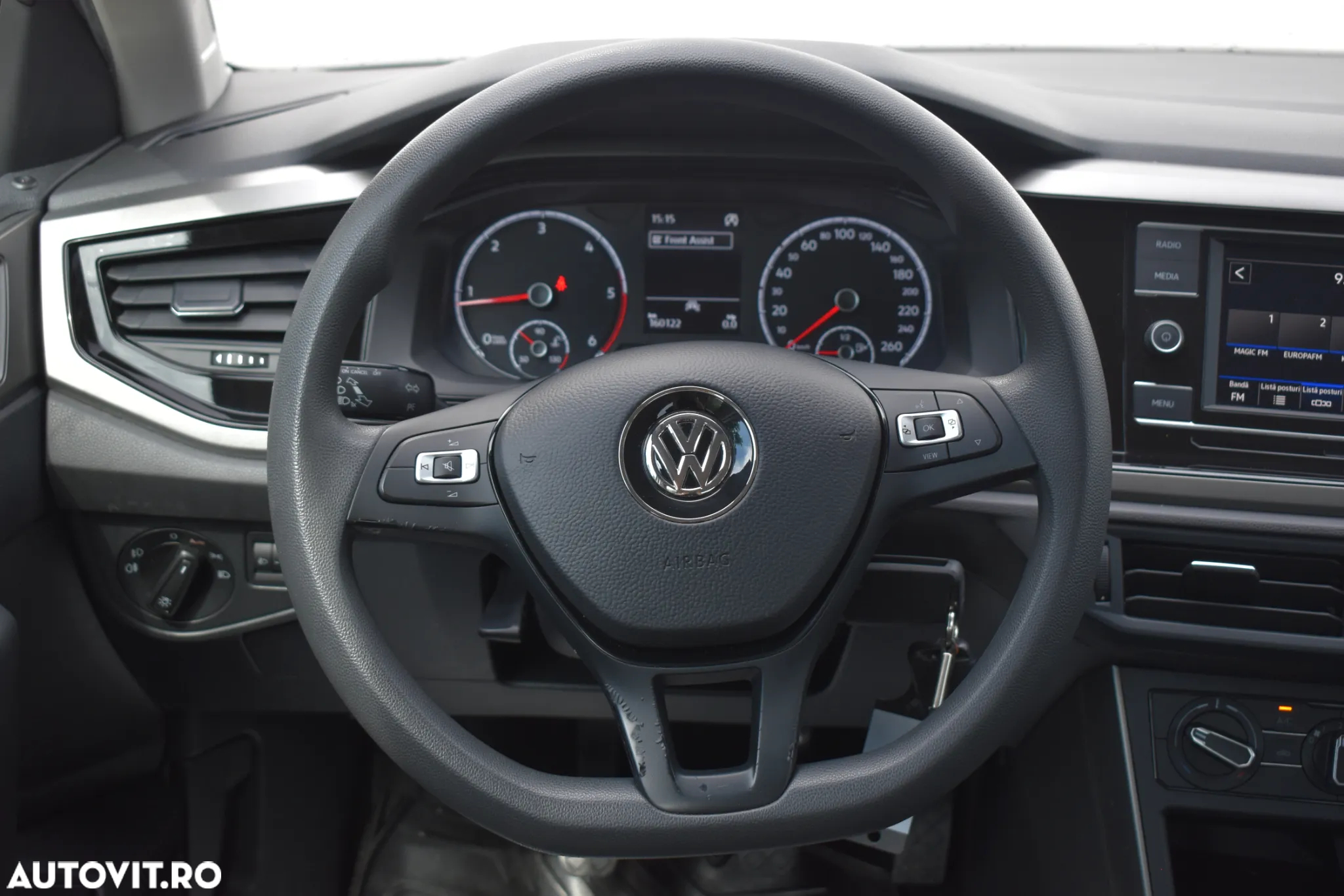 Volkswagen Polo 1.6 TDI Comfortline - 8