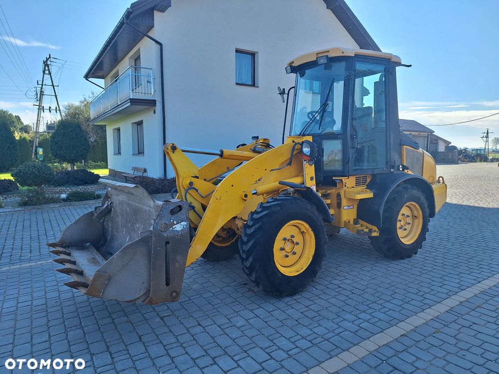 JCB 408 - 10