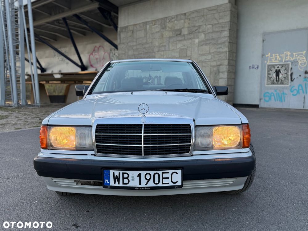 Mercedes-Benz W201 (190) - 15