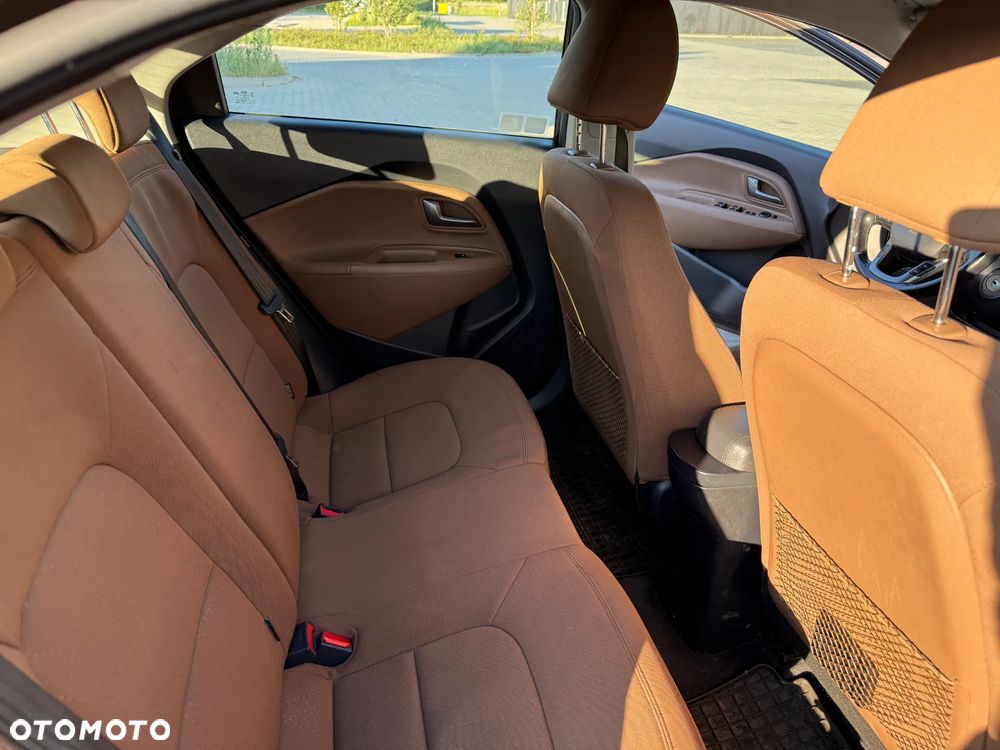 Kia Rio 1.4 XL - 9