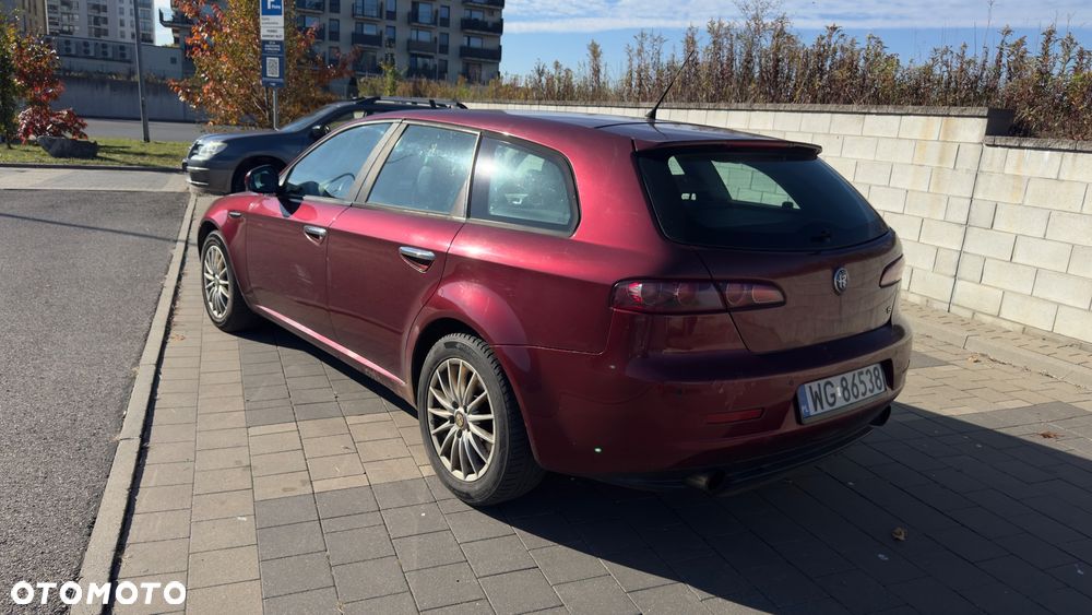 Alfa Romeo 159 2007 photo 4