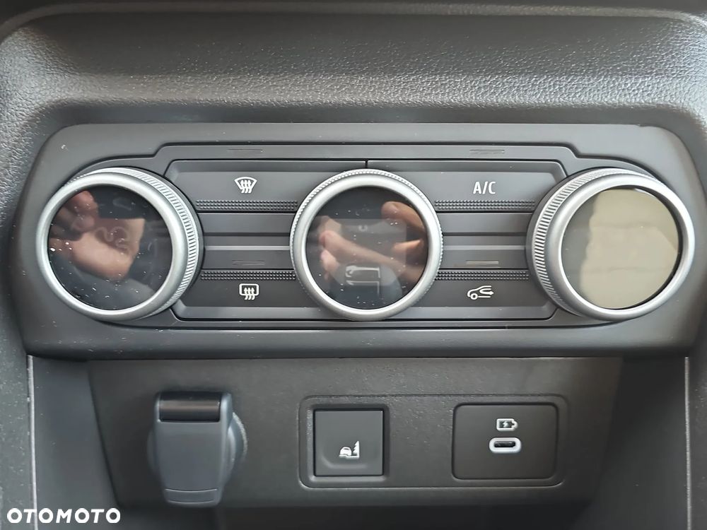 Dacia Jogger 1.6 Full Hybrid 140 Extreme MMT 7os - 24