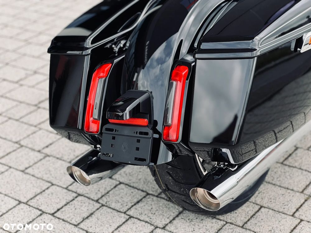 Harley-Davidson Touring Street Glide - 11